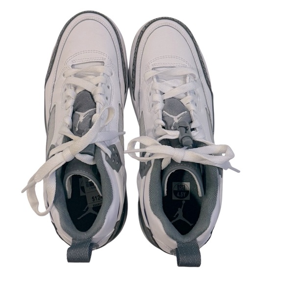 JORDEN’S Brand New White and Gray Nike Kids Sneakers- Size 4.5 Boys - Picture 9 of 9